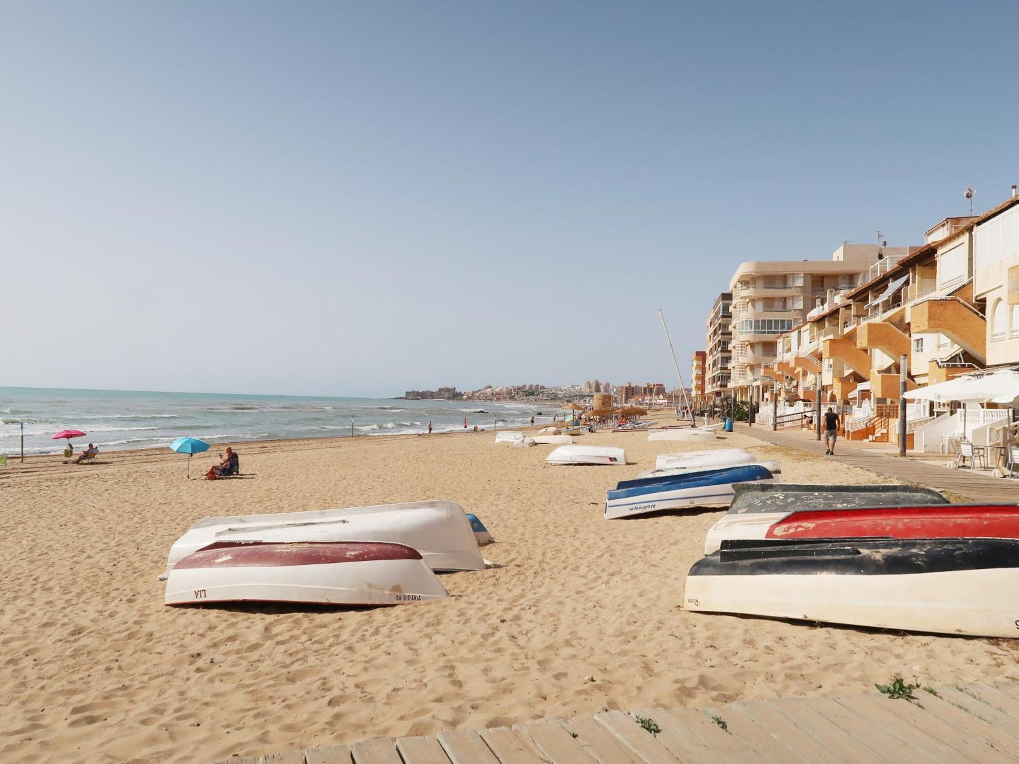 Appartement Emilia De La Playa à La Mata  Extérieur photo