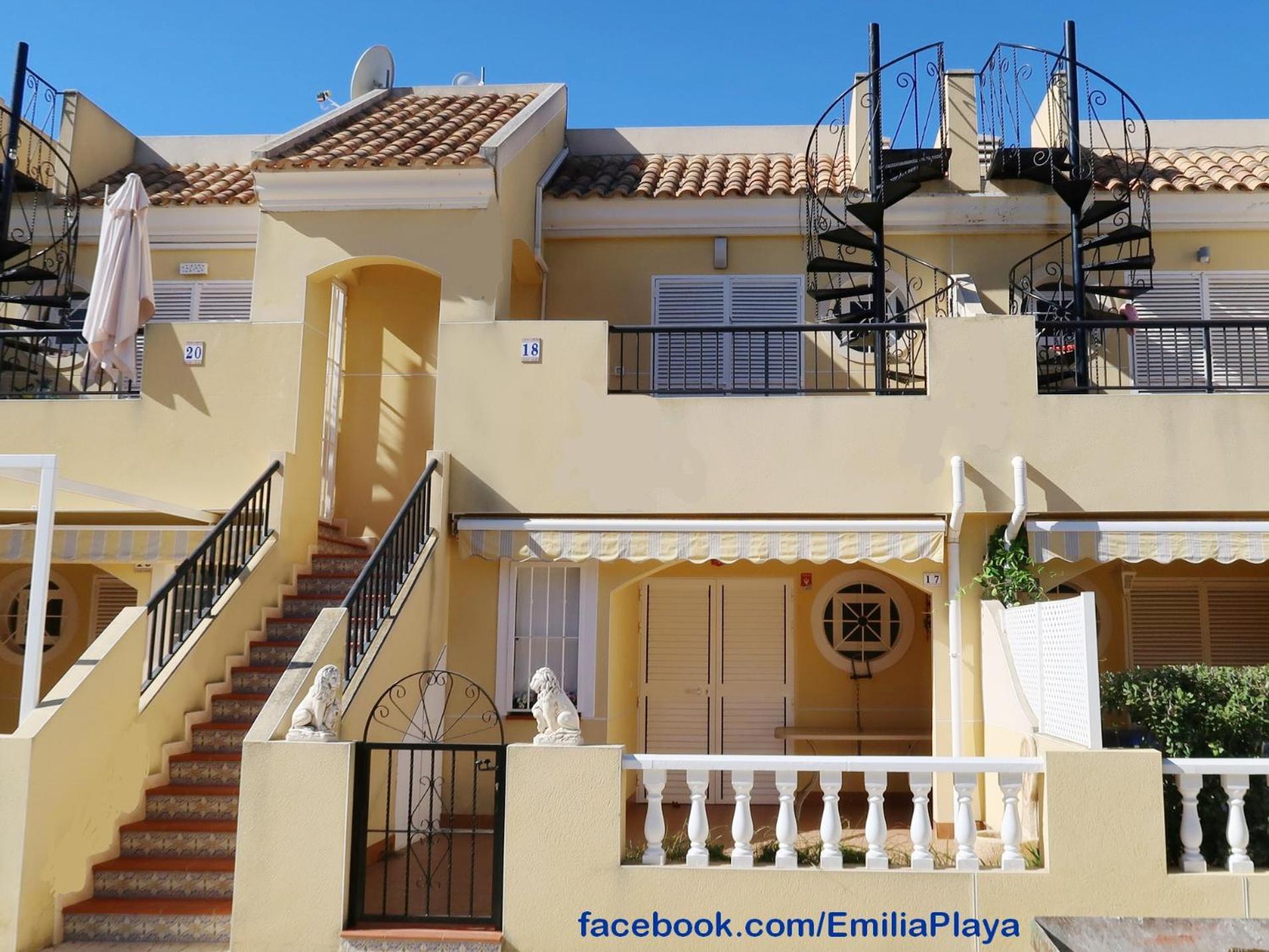 Appartement Emilia De La Playa à La Mata  Extérieur photo